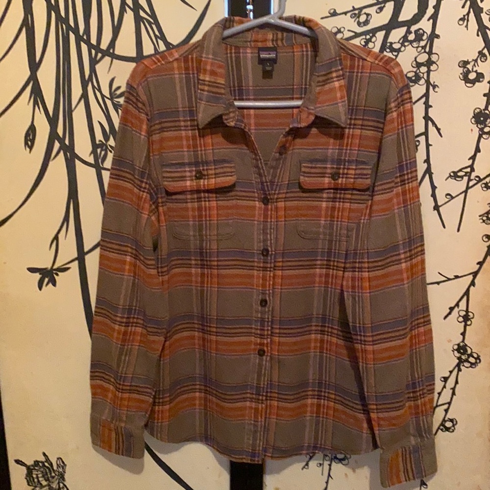 Patagonia Women’s Gray Orange Plaid Flannel Organic Cotton Shirt